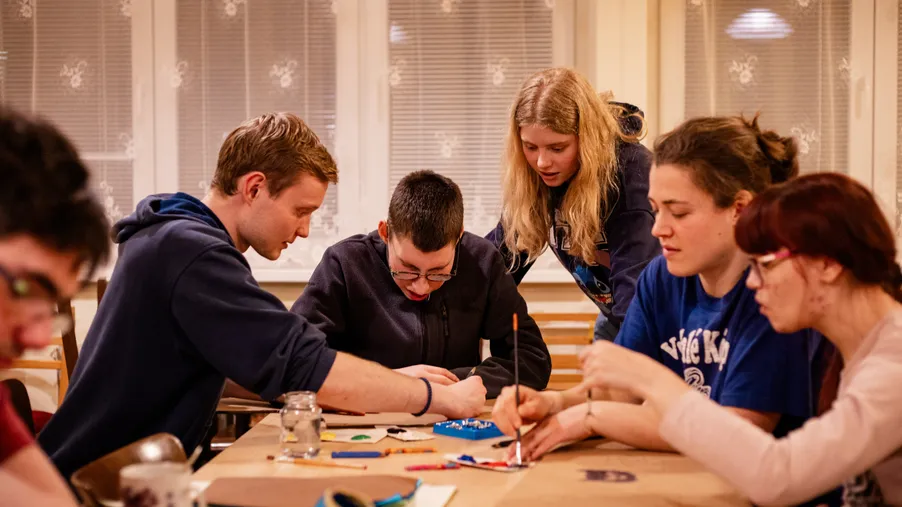 Víkendovka s vozíčkáři – jeden z úspěšně realizovaných projektů Mladí mladým